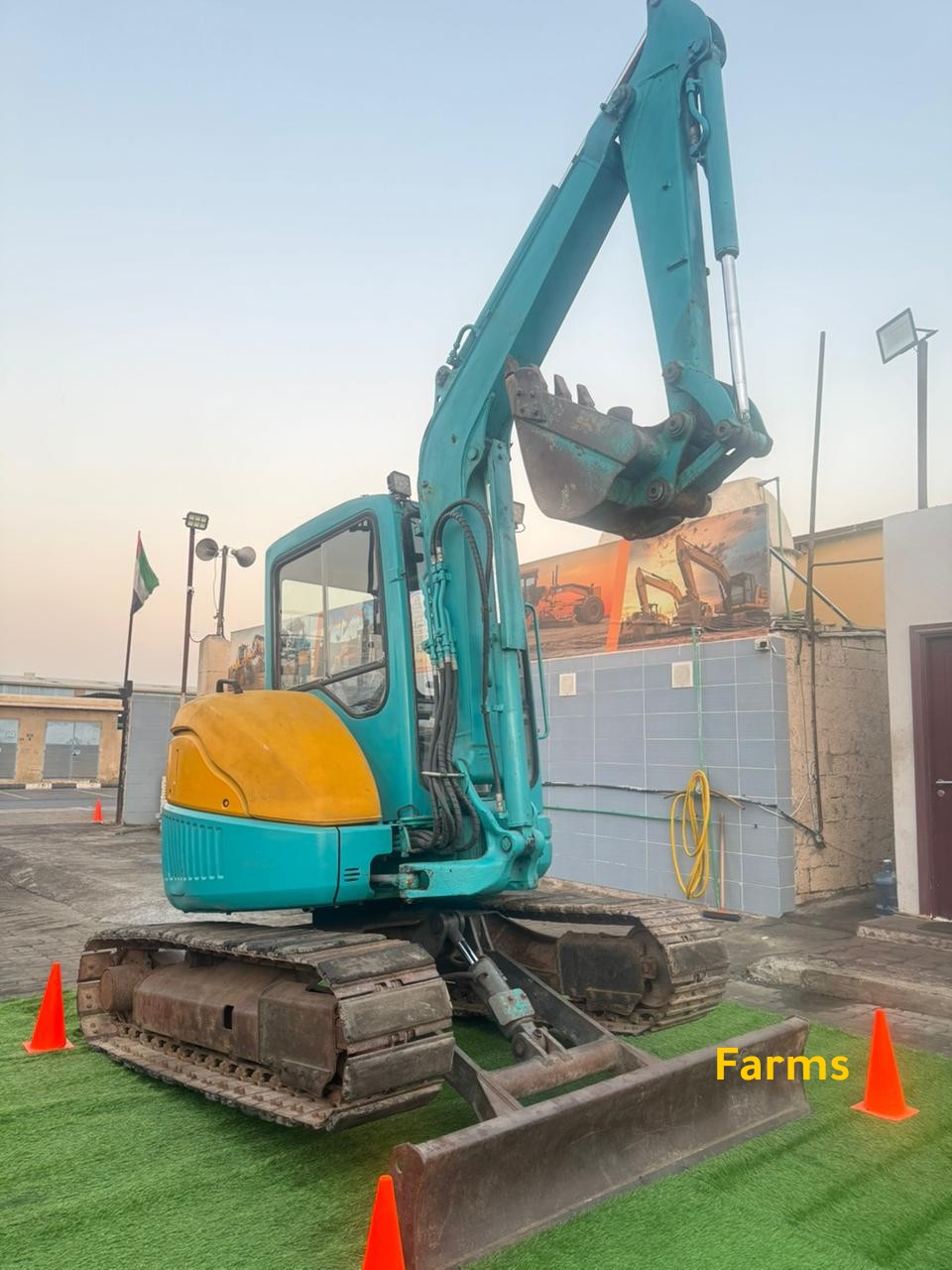 🚜 حفار كوماتسو PC40-1 – الأداء الياباني في م